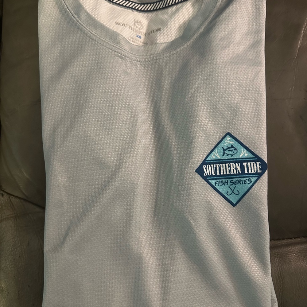 Southern Tide Fish Series Light Gray T3 collection long sleeve T